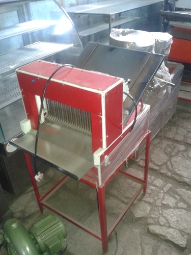 Bread Slicer Capacity: High