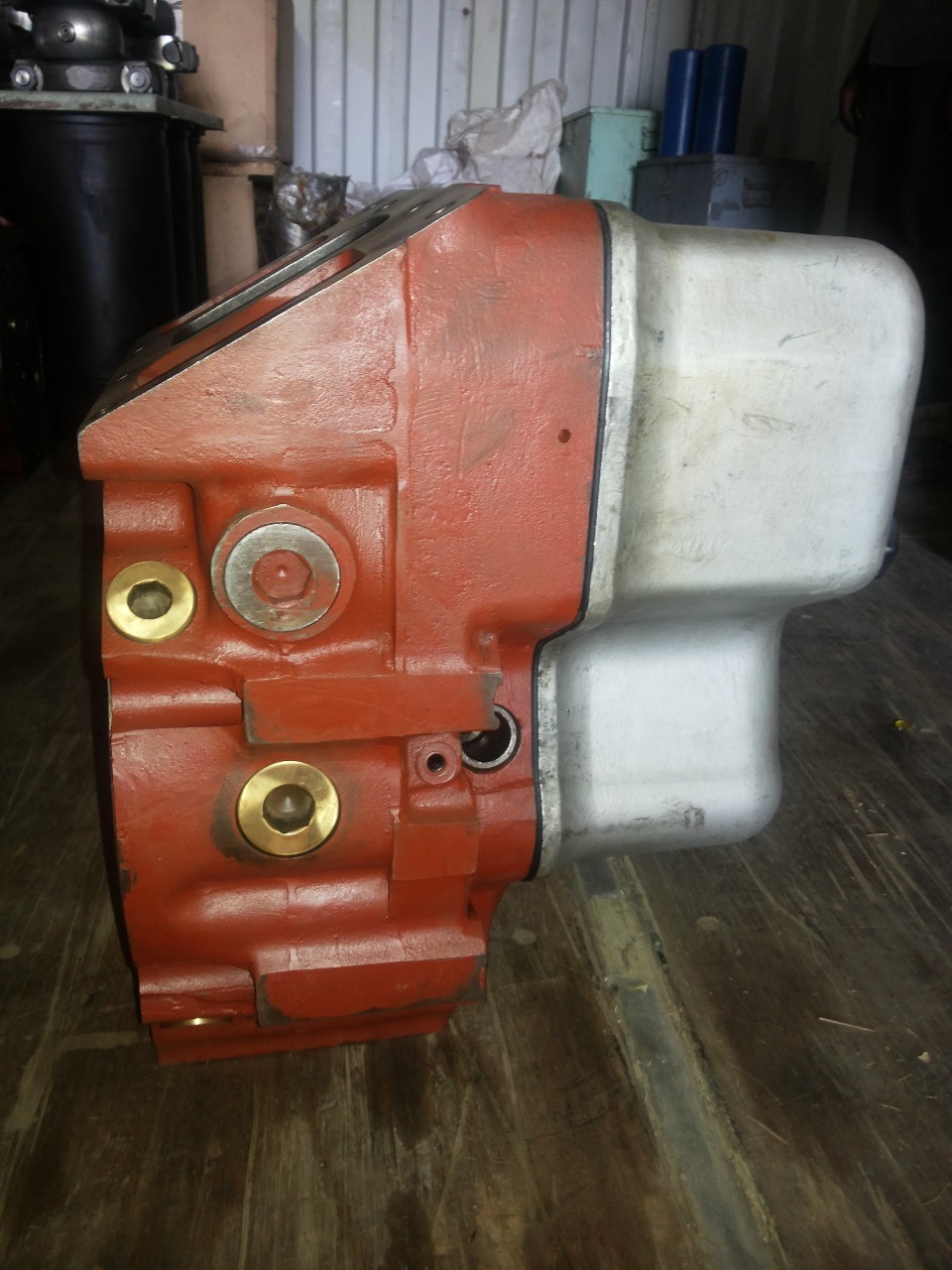 Automatic Mak M332 Cylinder Head