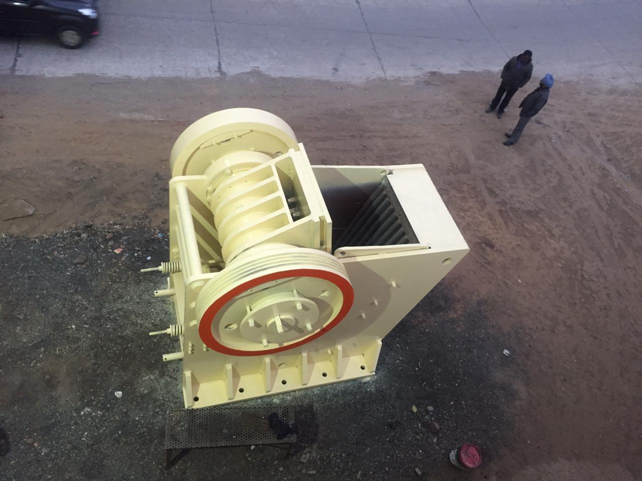 White Single Toggle Jaw Crusher