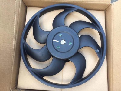 S Class Radiator Fan - Color: Black