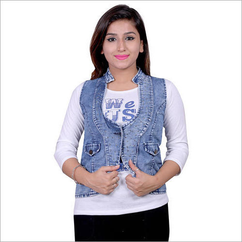 इनर के साथ ब्लू डेनिम जैकेट