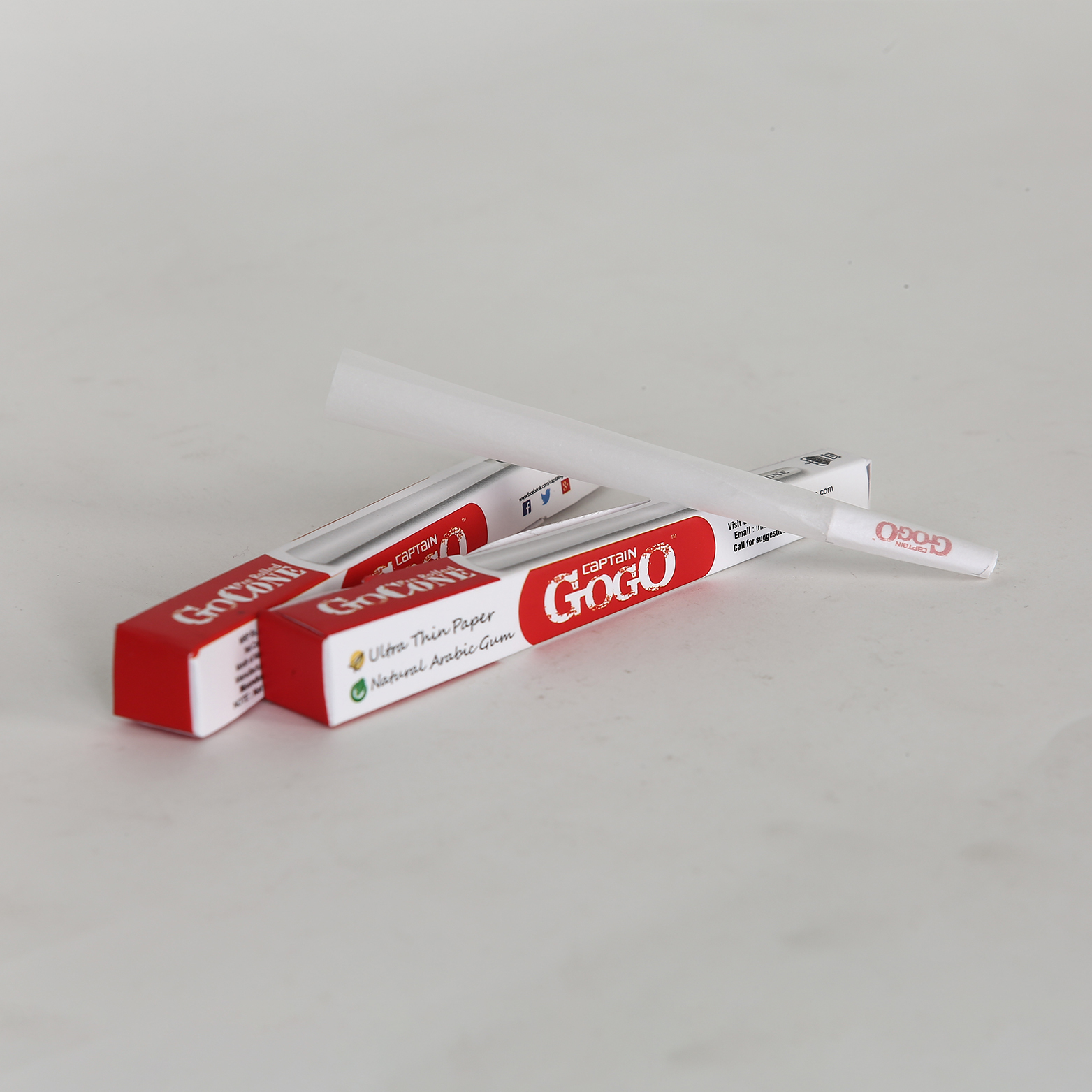 Virgin Wood Pulp Paper With Natural Arabic Gum King Size Prerolled Smoking Cones Bleached White