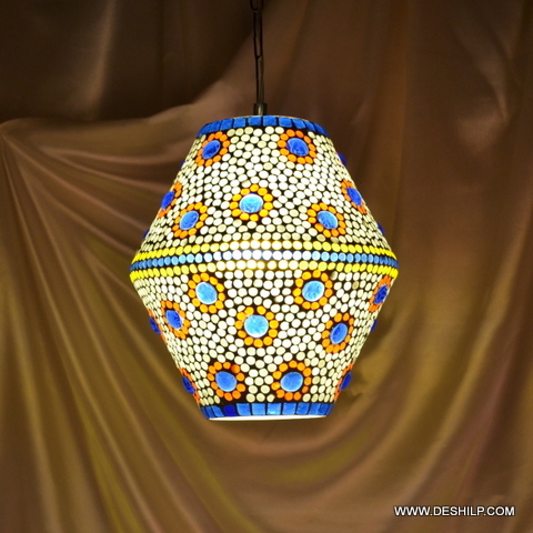 घर की सजावट के लिए व्हाइट एंड ब्लू वॉल हैंगिंग