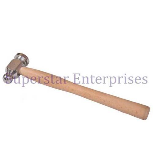 हैमर का पीछा करते हुए