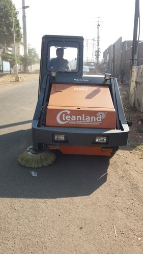 रोड स्वीपर मशीन