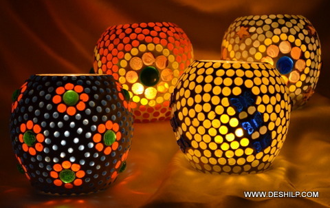 ग्लास मोज़ेक कैंडल होल्डर