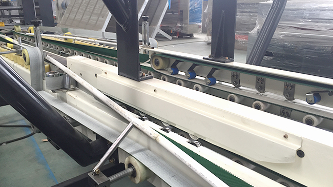 Customized Corrugated Paperboard Automatic Folder Gluer Machine For Carton Box