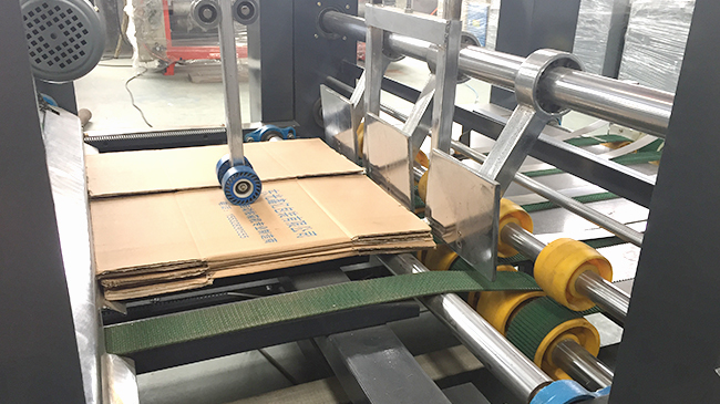 Customized Corrugated Paperboard Automatic Folder Gluer Machine For Carton Box