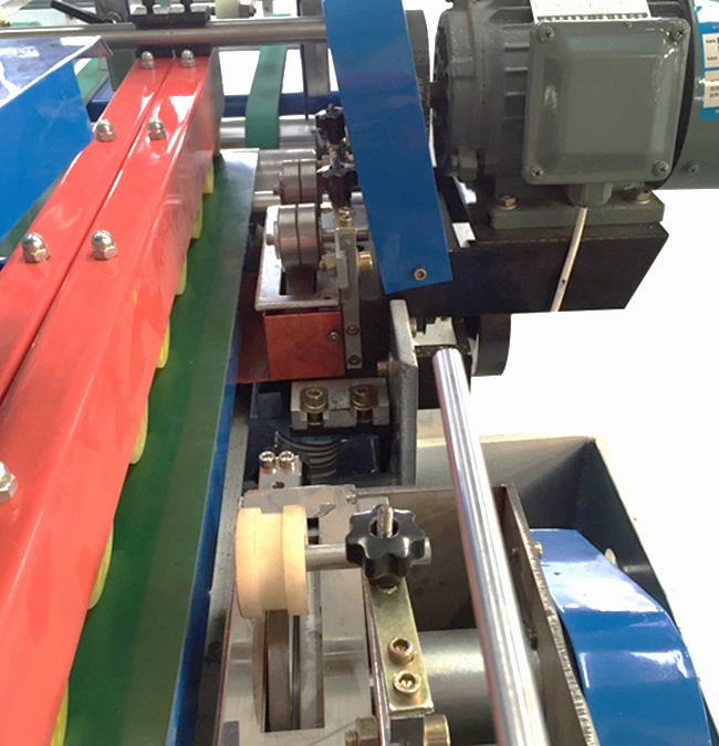 Optional Corrugated Paperboard Pressure Folder Gluer Machine Semi Automatic Grade