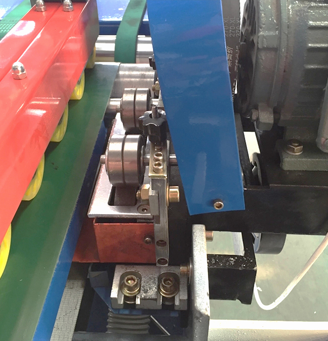 Optional Semi - Auto Grade Pressure Folder Gluer Machine Carton Boxes Producing Usage