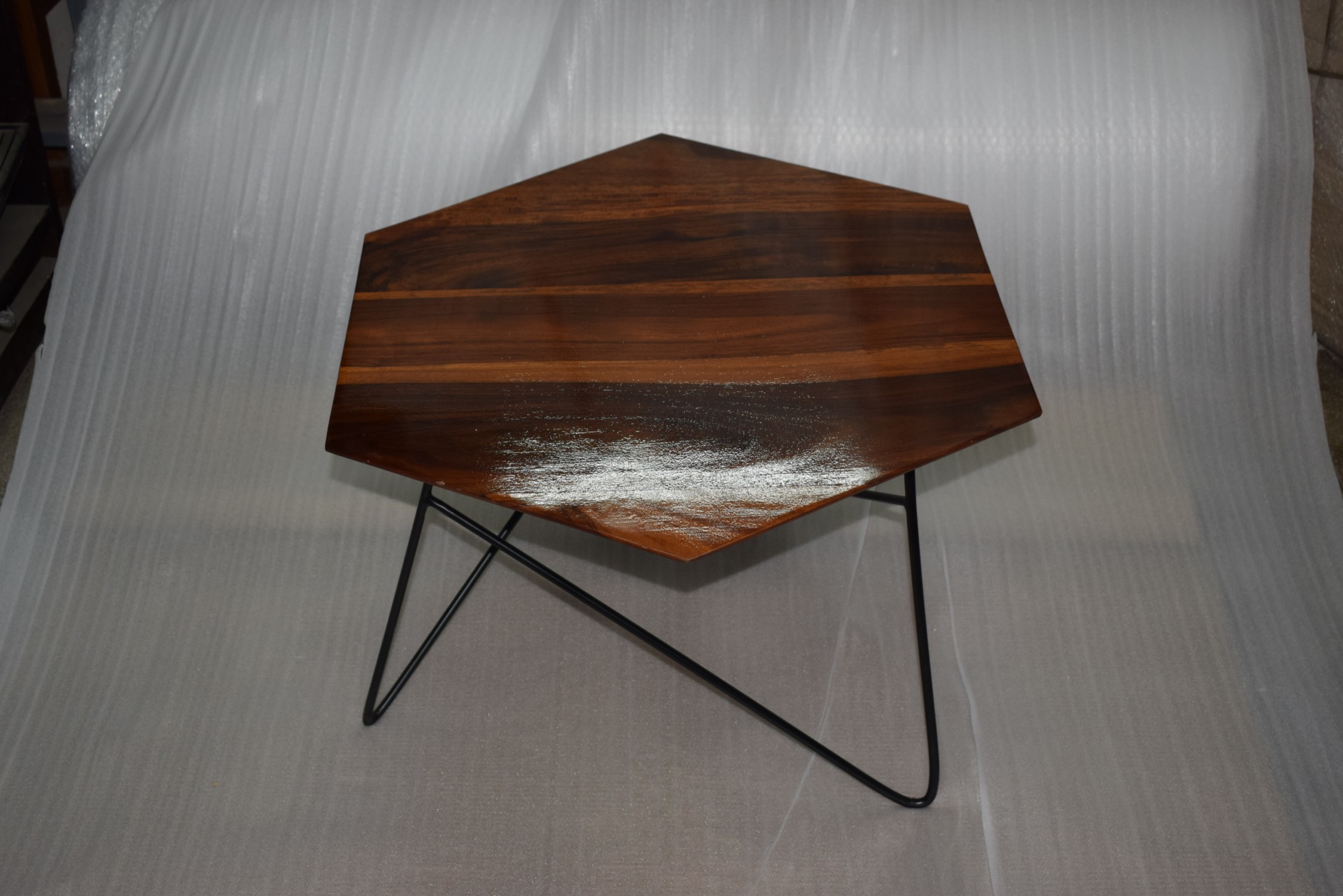 Wooden Table - Solid Wood Top 60x60x45 Cm | Modern Design, Metal Base, Lightweight, Durable, Easy To Clean, Eco-friendly, No Assembly Required