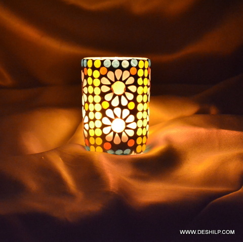 Flower Designed T Light Candle Holder With Mosaic - Material: Glass