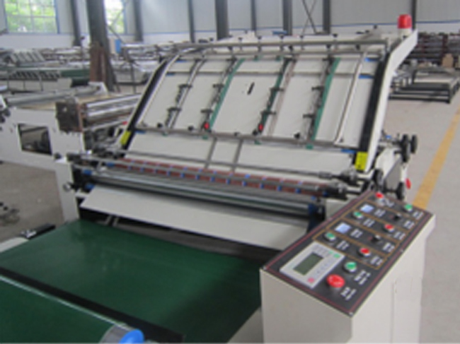 Customized Semi Automatic Flute Laminator Machine High Speed With Alarm Device