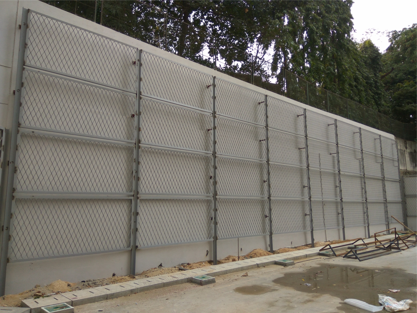 Durable Expanded Metal Space Dividers