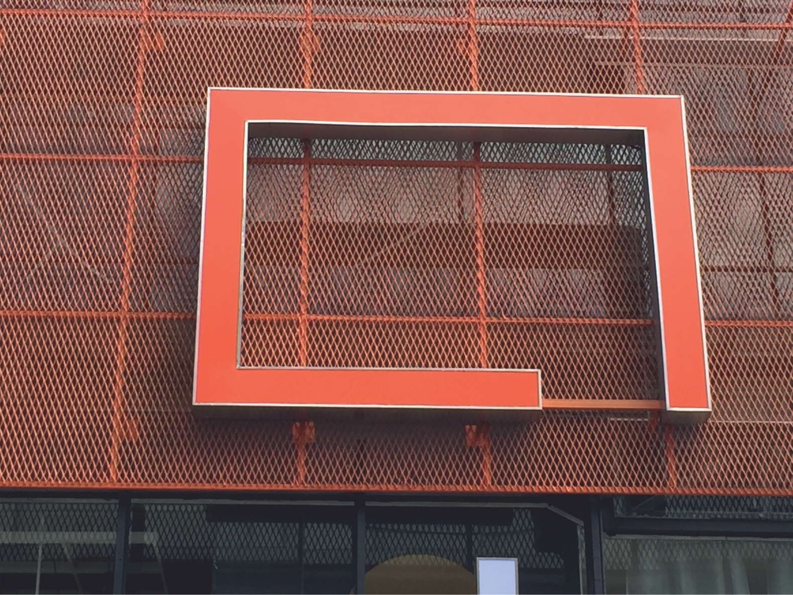 Expanded Metal Interior Decorative Screen - Stainless Steel, Up To 12mm Thickness & 500mm Width, Durable & Polished Finish