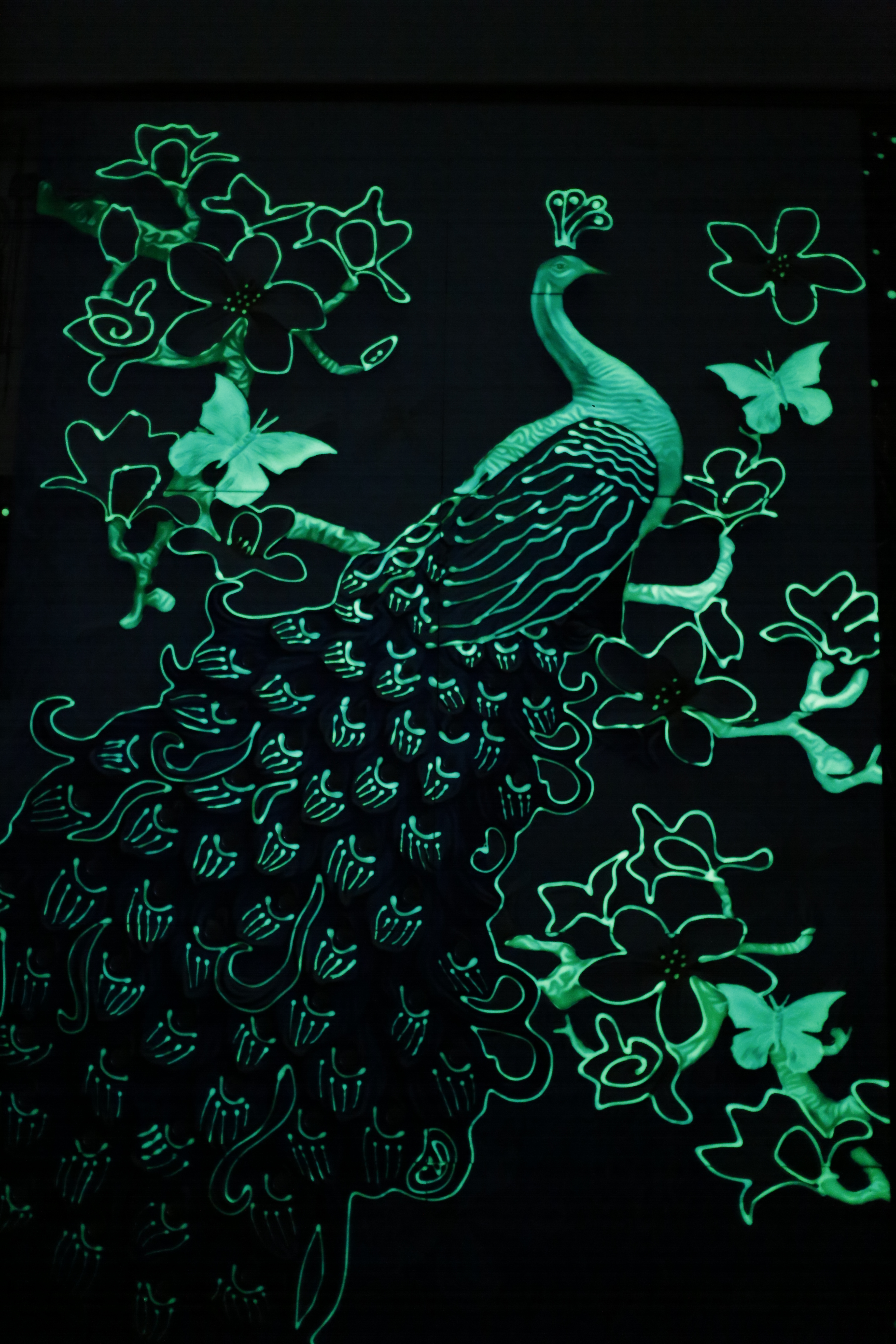 Multi Color Single Blue Peacock Night Vision Tiles