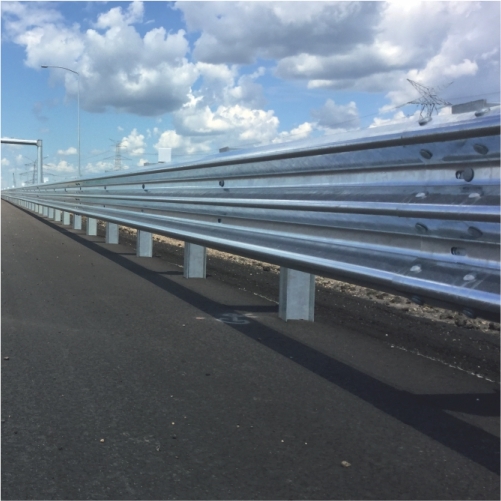 Road Barriers - Metal Crash Barrier, Silver Galvanized, 4000mm Effective Length, 3mm Thickness, Ideal For Road And Highway Use