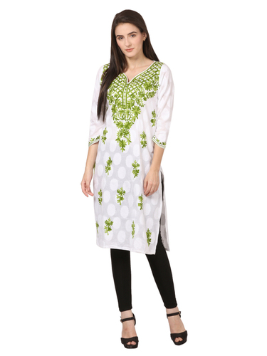 रुई की चिकनकारी कुर्ती