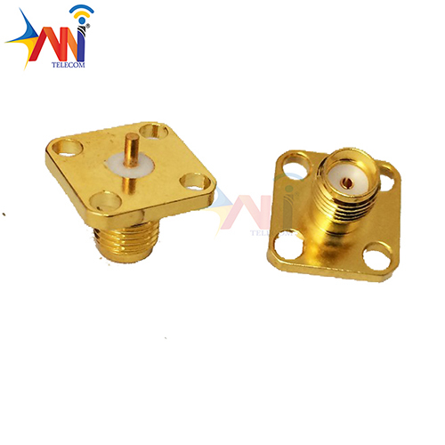 एसएमए फीमेल 4 होल पैनल माउंट बिना पीटीएफई के