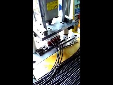 Rj45 Injection Moulding Machine Clamping Force: 15 Ton Kilogram-force (Kgf)
