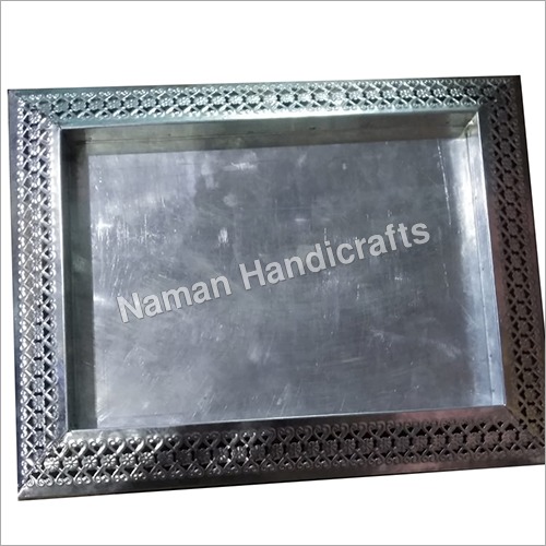 बॉर्डर ट्रे