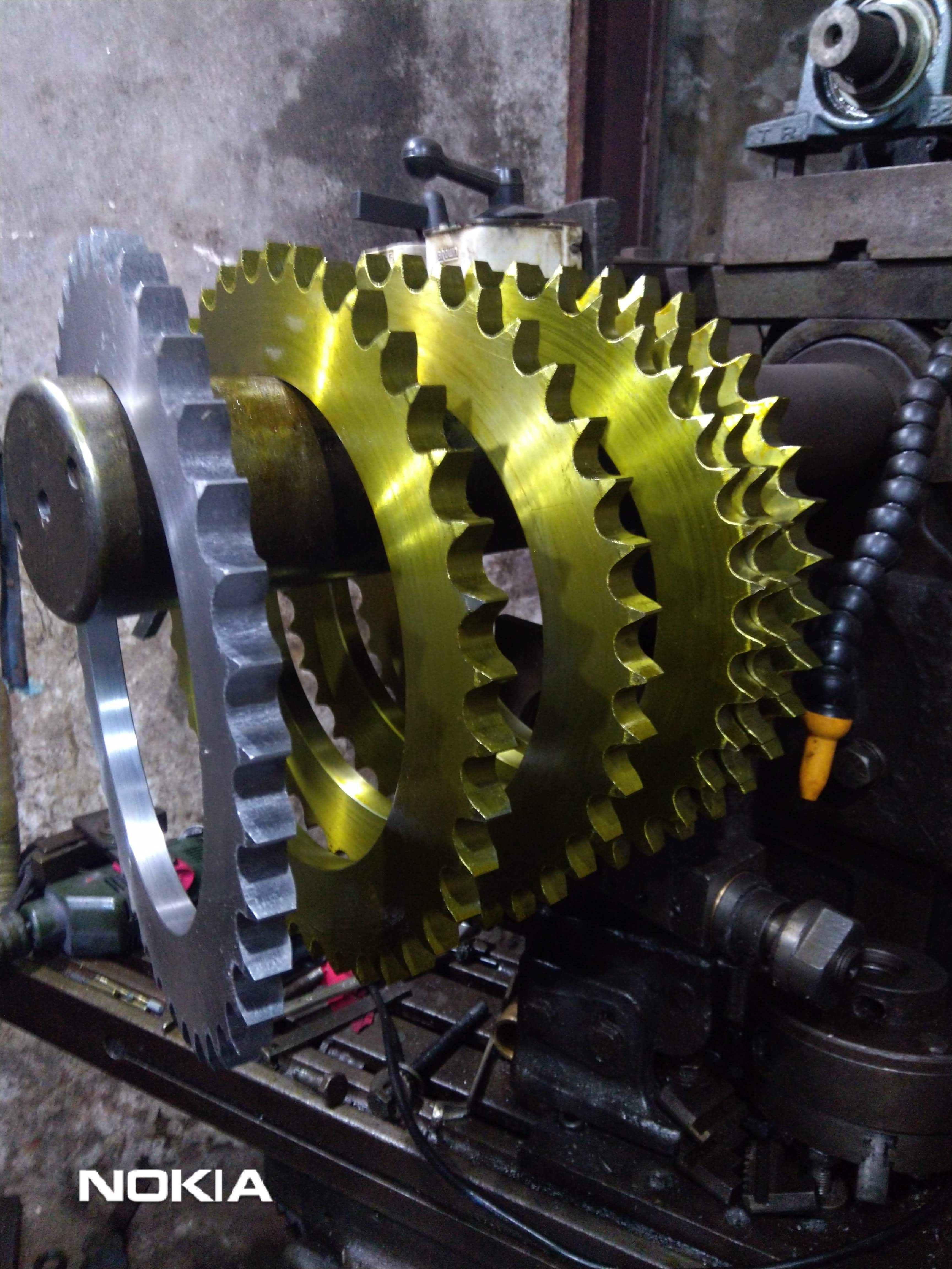 Chain Sprocket - Steel Construction, 1" Size, Induction Hardened Teeth Number 250 | High Quality, Competitive Price