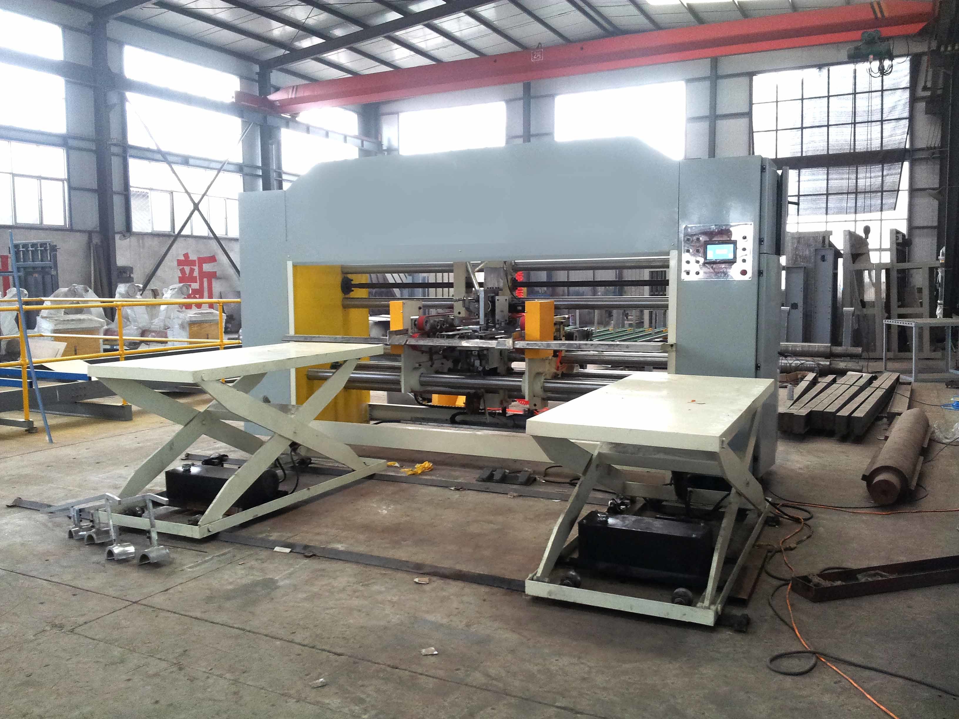 Double Servo Carton Box Stitching Machine , Semi - Auto Corrugated Stitching Machine Box Size: Customized