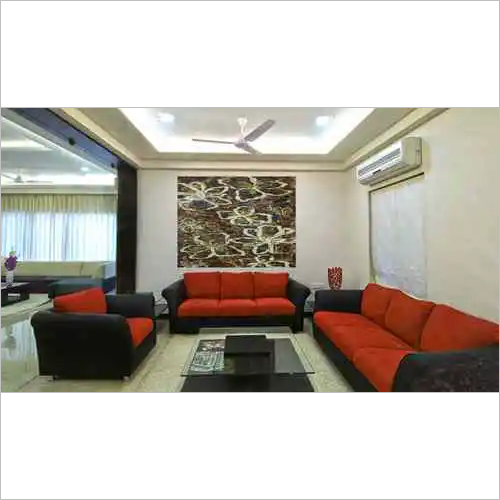 हस्तनिर्मित टाइल के साथ सुनहरे फूलों के साथ भूरे रंग की टाइलें