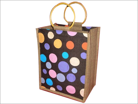 एक छह बोतलें कैन हैंडल वाले जूट बैग