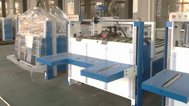 Customized Carton Box Semi Auto Folder Gluer , Electric Driven Carton Folding And Gluing Machine