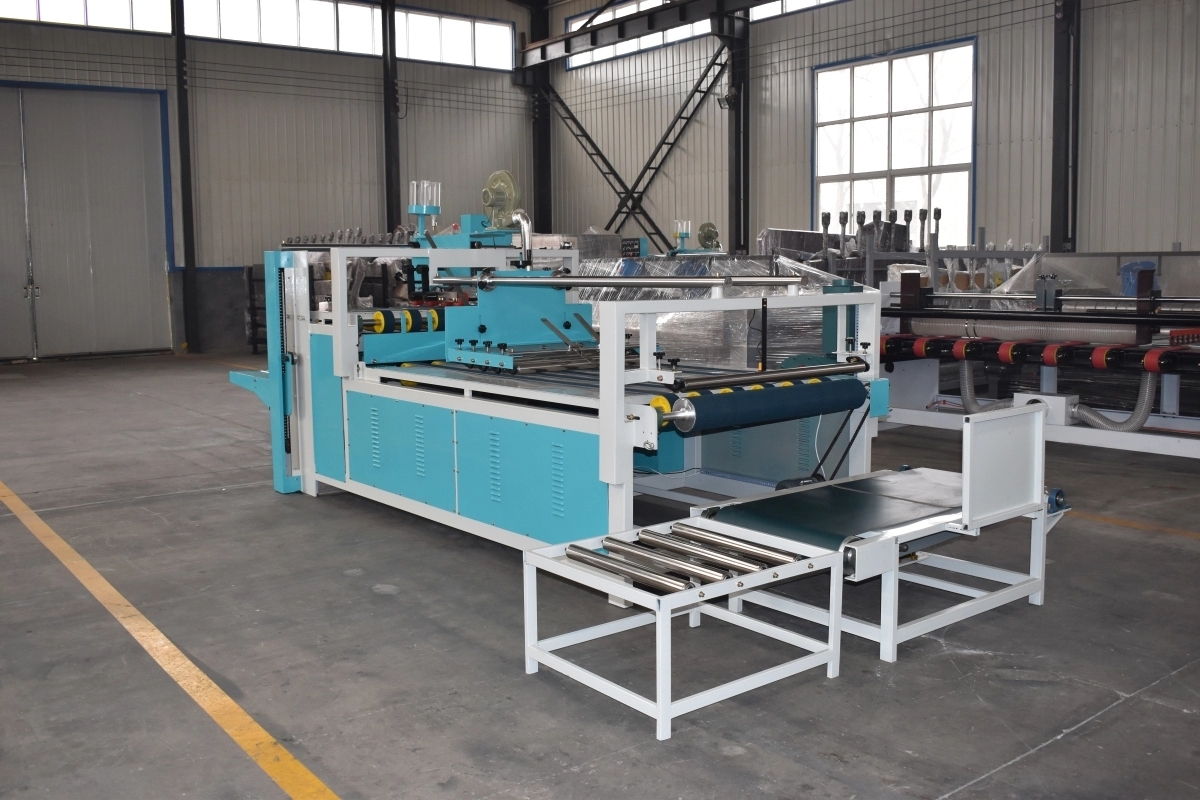 Customized Corrugated Cardboard Semi Auto Folder Gluer , Carton Box Folding Gluing Machine
