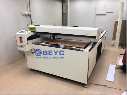 Automatic Co2 Mixing Laser Cutting Machine