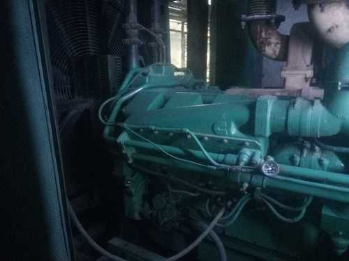 जनरेटर की मरम्मत कमिंस 82.5 केवीए