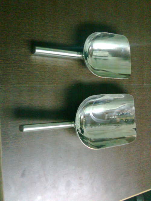 स्टेनलेस स्टील स्कूप