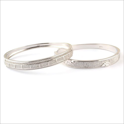 सिल्वर मेन्स ब्रेसलेट