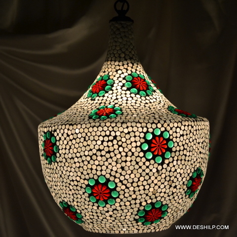 व्हाइट एंड ग्रीन बिग ग्लास मोज़ेक वॉल हैंगिंग