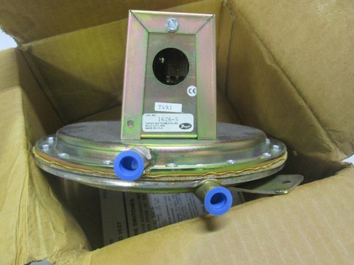 Dwyer 1626-20 Series 1620 Single And Dual Pressure Switch Range 8.0-24" W.c Measure Pressure Of: Gas