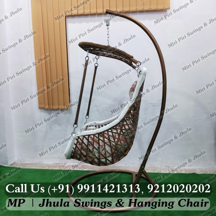 Wicker Outdoor Swing Capacity: 1000 Kg/day