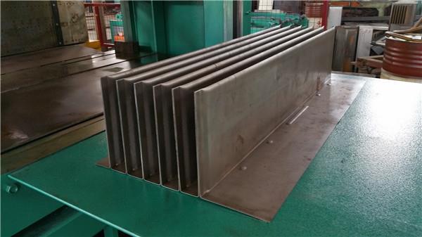 1300/1600 Corrugated Fin Forming Machine For Transformer Corrugated Wall Tank Production