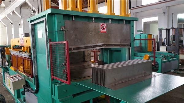 1300/1600 Corrugated Fin Forming Machine For Transformer Corrugated Wall Tank Production