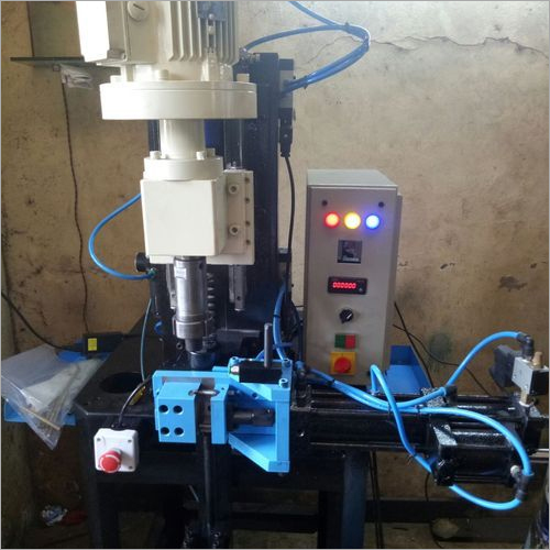 सफेद और नीले रंग की प्लास्टिक स्पिन वेल्डिंग