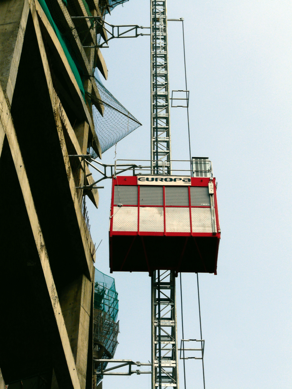 Rack And Pinion Hoist - Capacity: 120 Kg