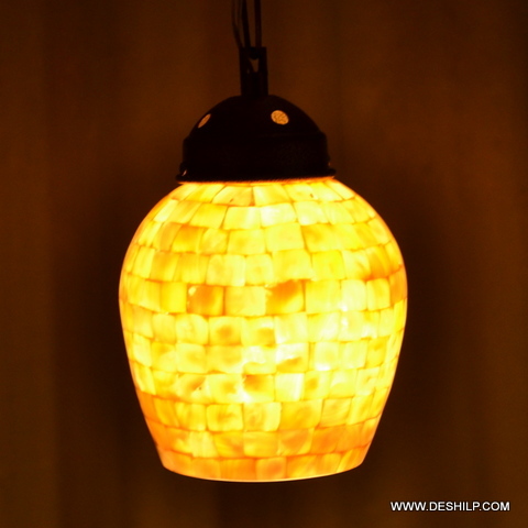 येलो सीप ग्लास वॉल हैंगिंग