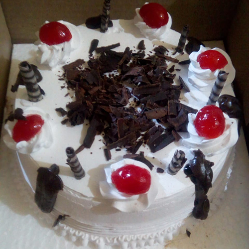 ब्लैक फ़ॉरेस्ट केक अतिरिक्त सामग्री: चीनी