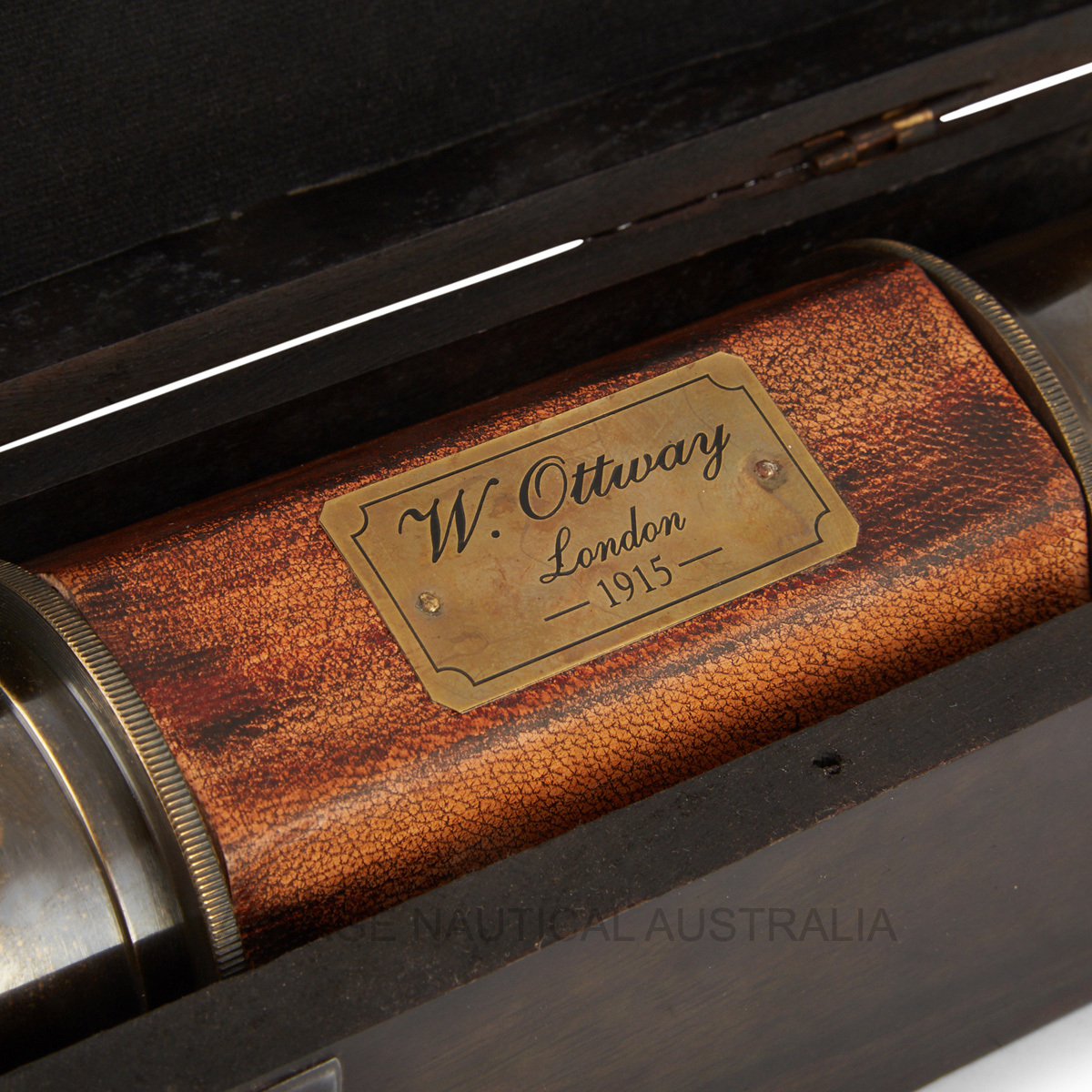 Telescope - Brass, Leather Bound, 400mm Length, Antique Brass Finish | Engraved Leather, Wooden Box, 8-10x Magnification