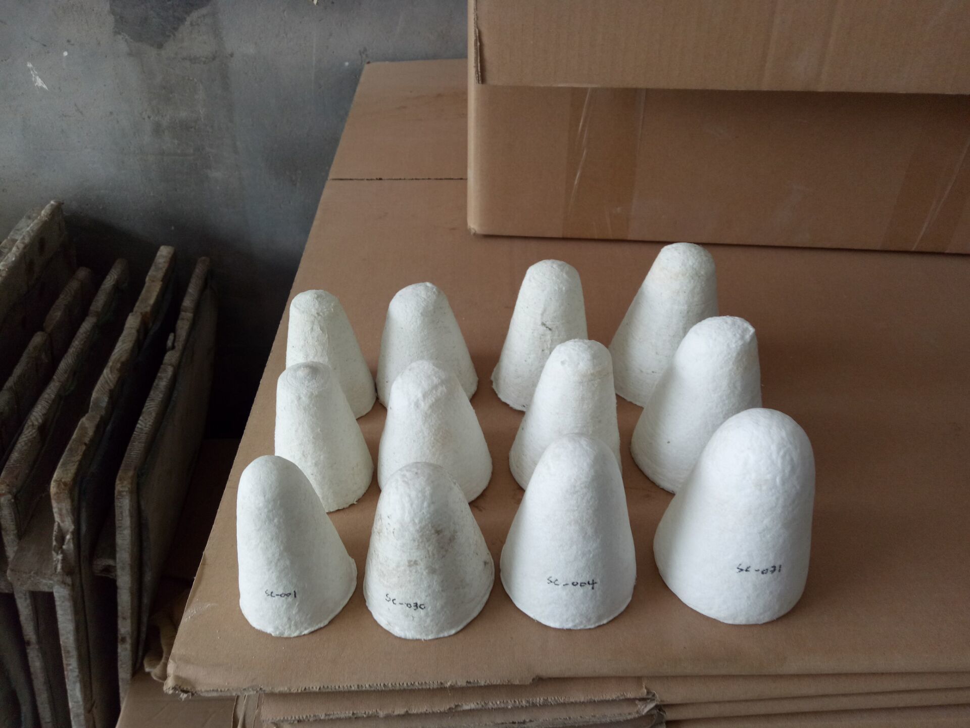 Ceramic Tap Out Cone Rated Voltage: 220 Volt (V)