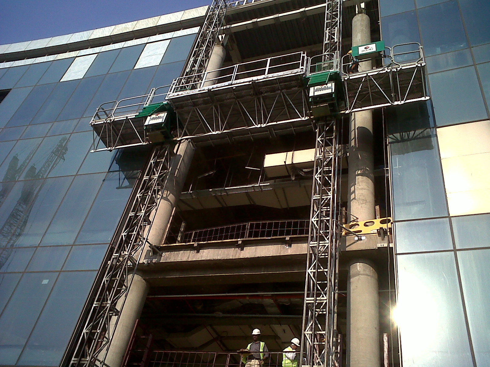 Mcwp Mast Climbing Work Platform Jaso-goin - Steel, Height 400 Meters, Gray Color | 5000 Kg Capacity, Hydraulic Pressure Lift, Plc Control System, Automatic Operation, 1 Year Warranty