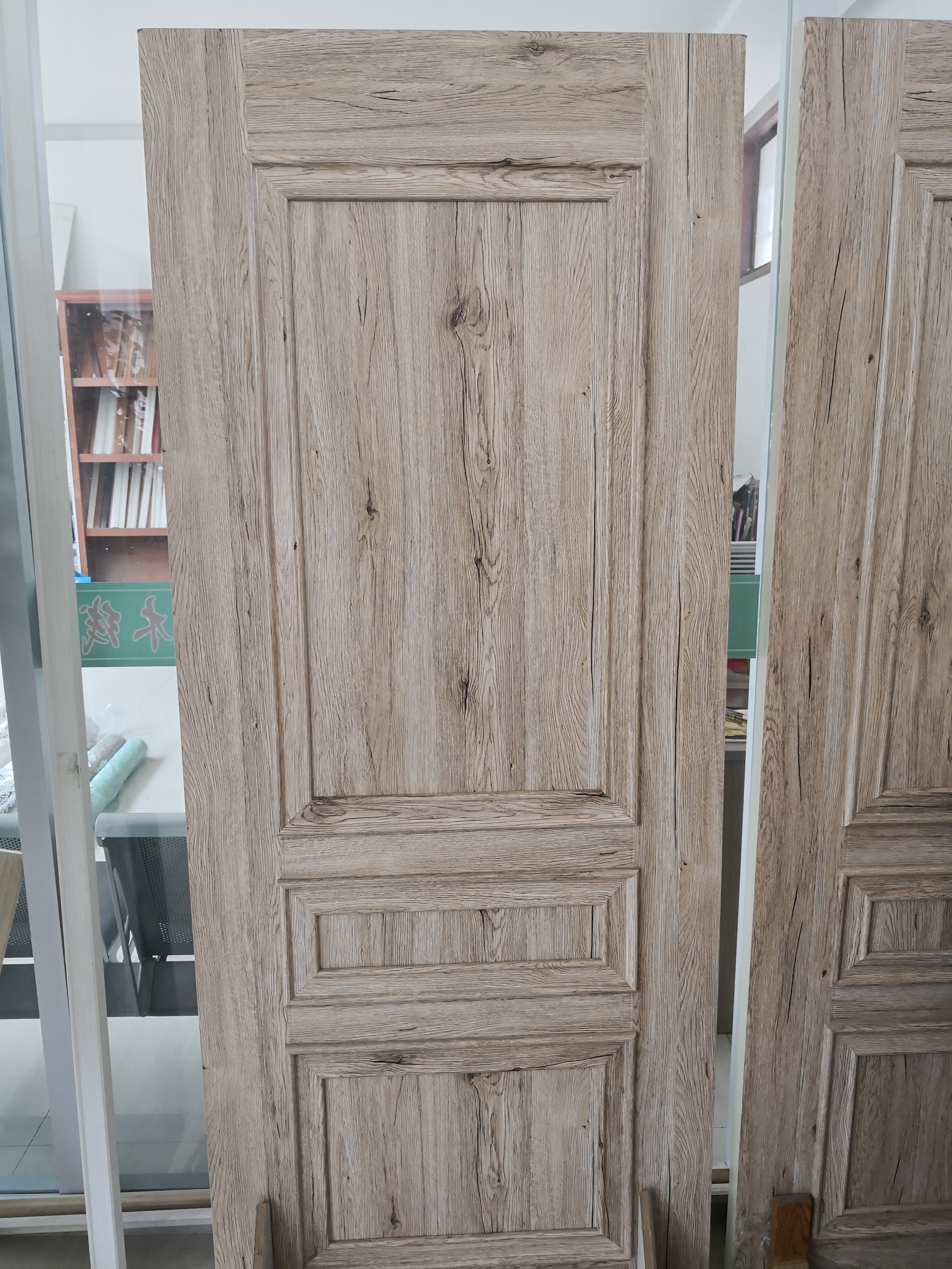 Moulded Door Application: Kitchen