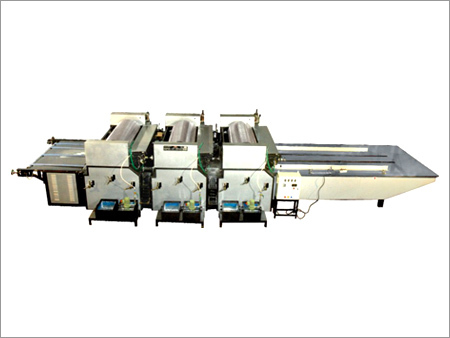 तीन रंगों का फ्लैक्सो पेपर क्म बोर्ड प्रिंटर