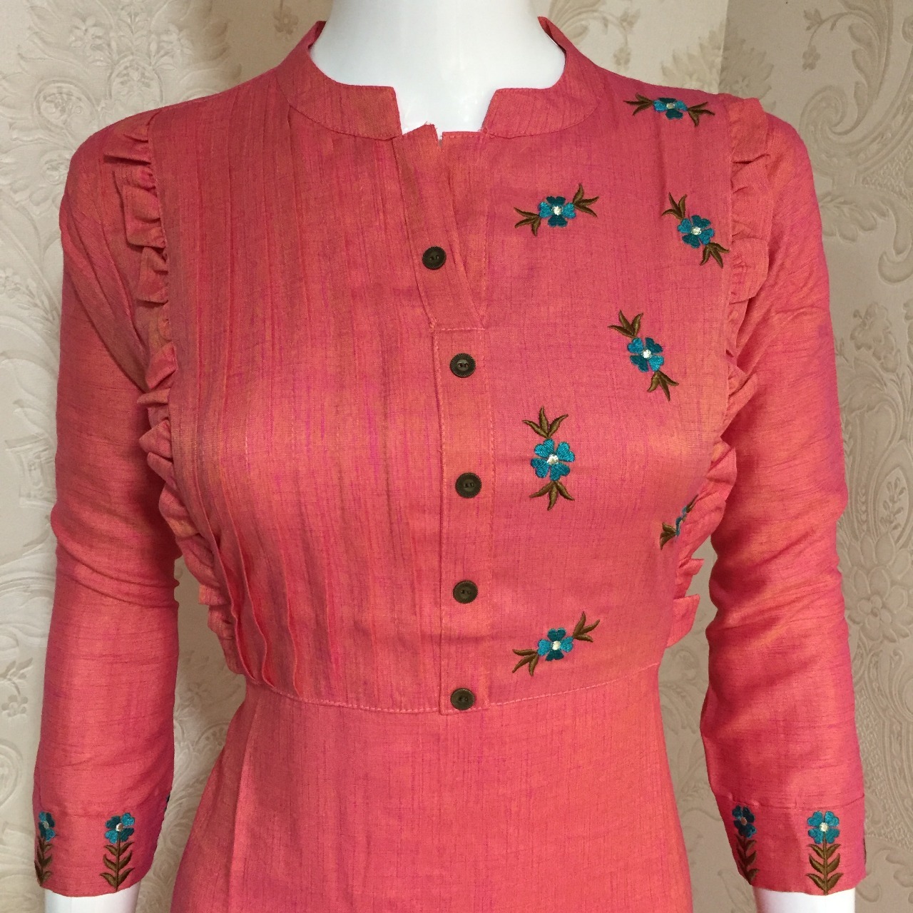 Pink Collar Kurtis